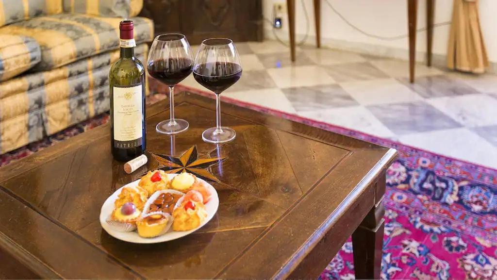 Alghero Palazzo Dalbis in Pieno Centro Per 8 Persone 2