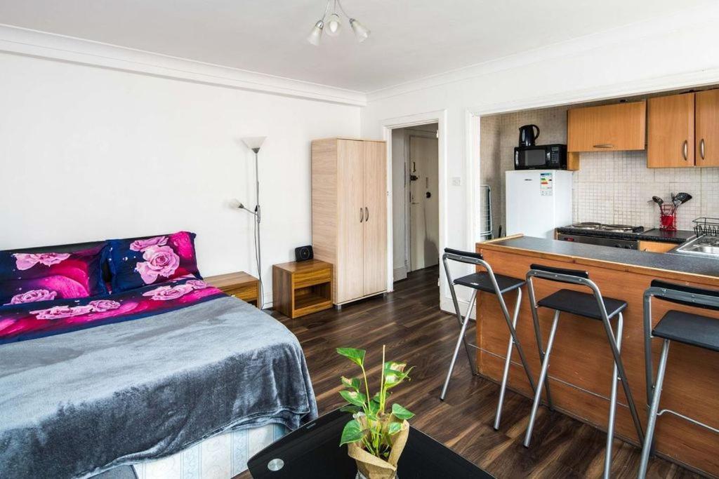 Edgware Road Apartment 1