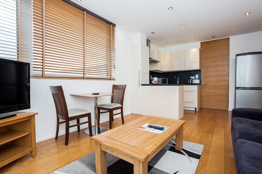 Incredible Modern Central 1 Bed - London Bridge 2