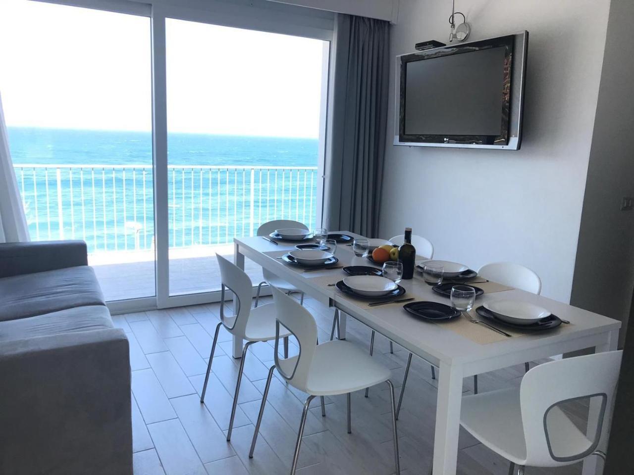 La Dolce Vita , Fronte Mare