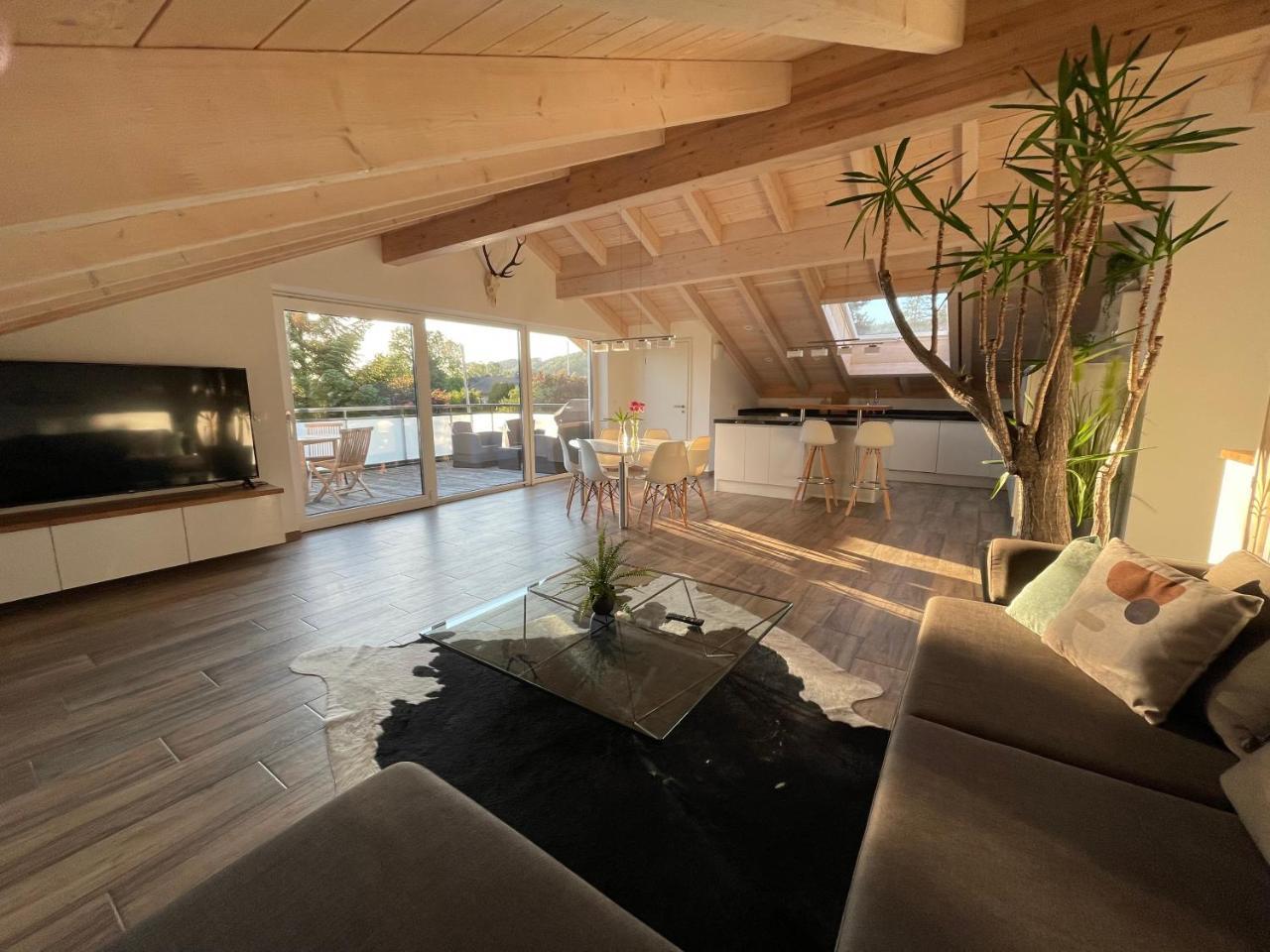 Lichtdurchflutete Wohnung Mit Großer Dachterrasse 1