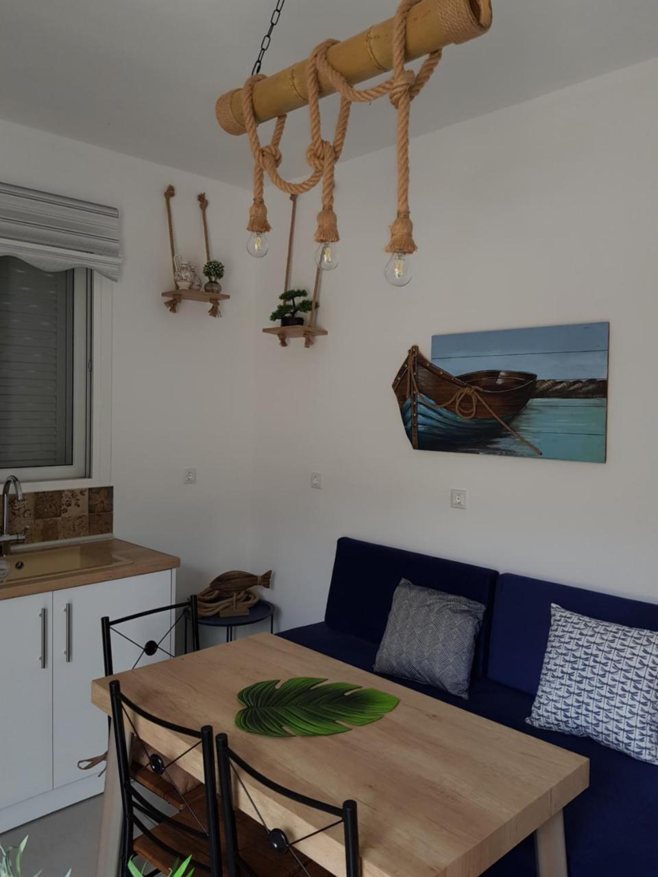 Galazia Thea Apartments 1