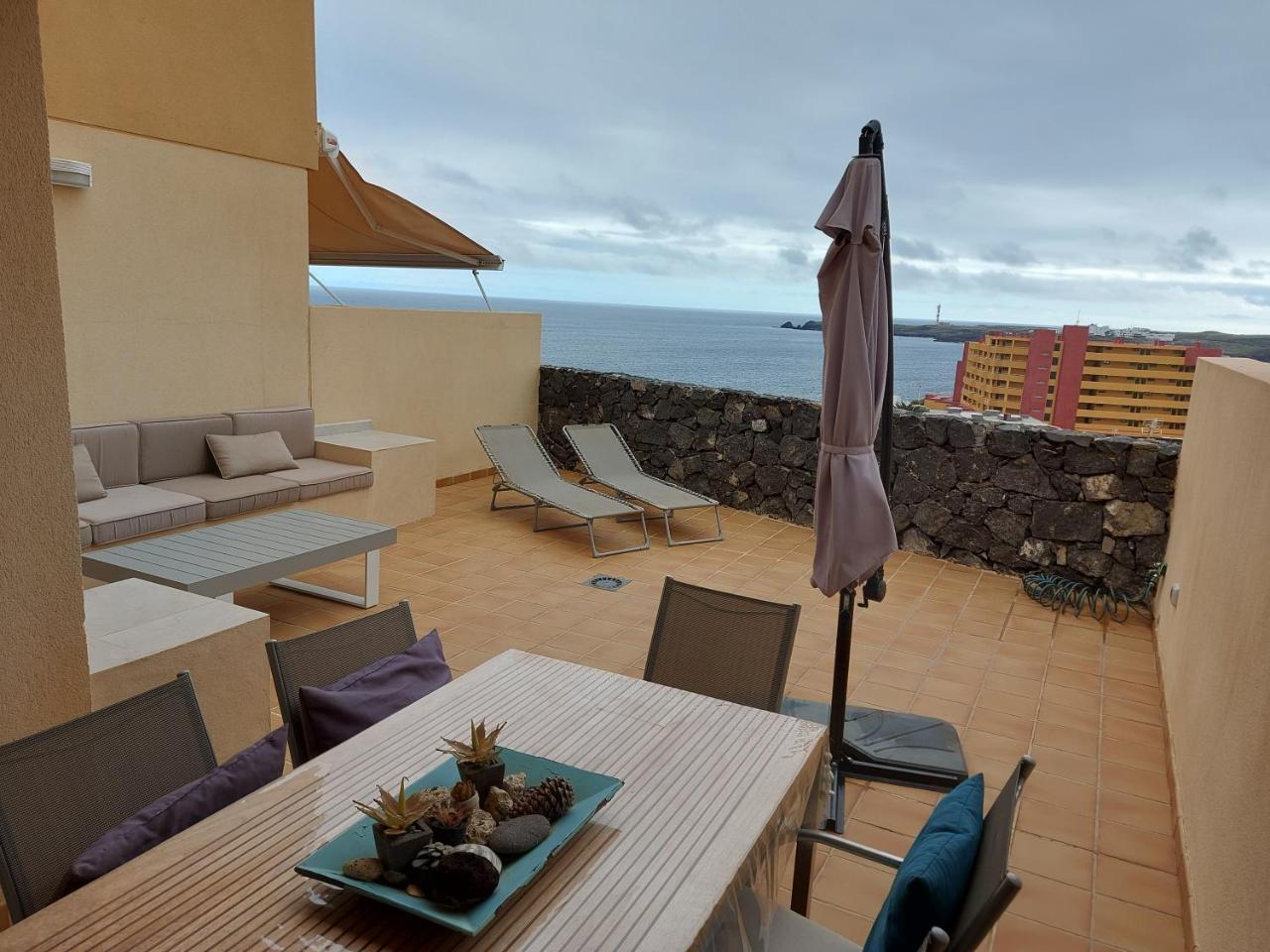 Relax And Quiet Apartment for Remote Working, with Wonderful Sea Views in Poris de Abona, Tenerife - Canary Islands 2