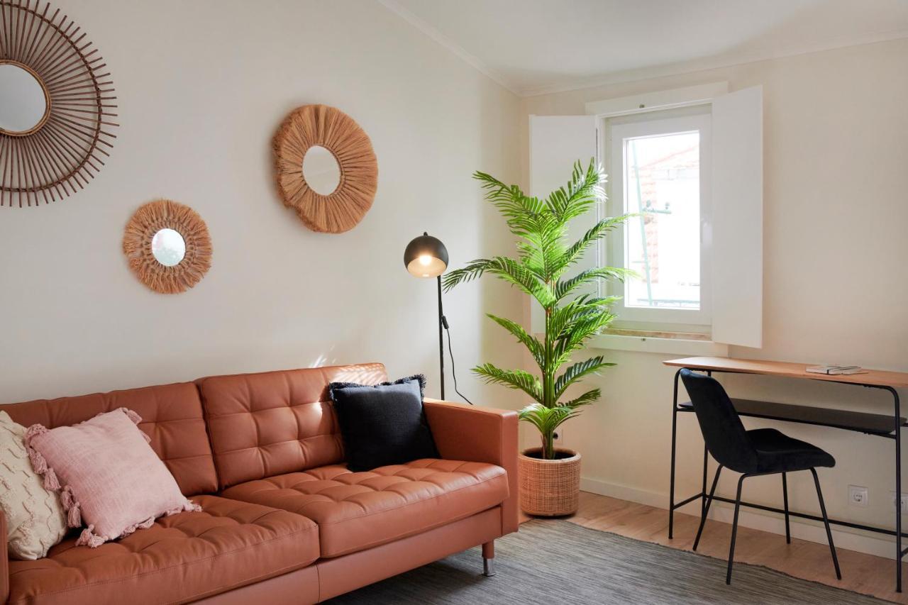 Fantastic Apartment with Balcony in Bica 2