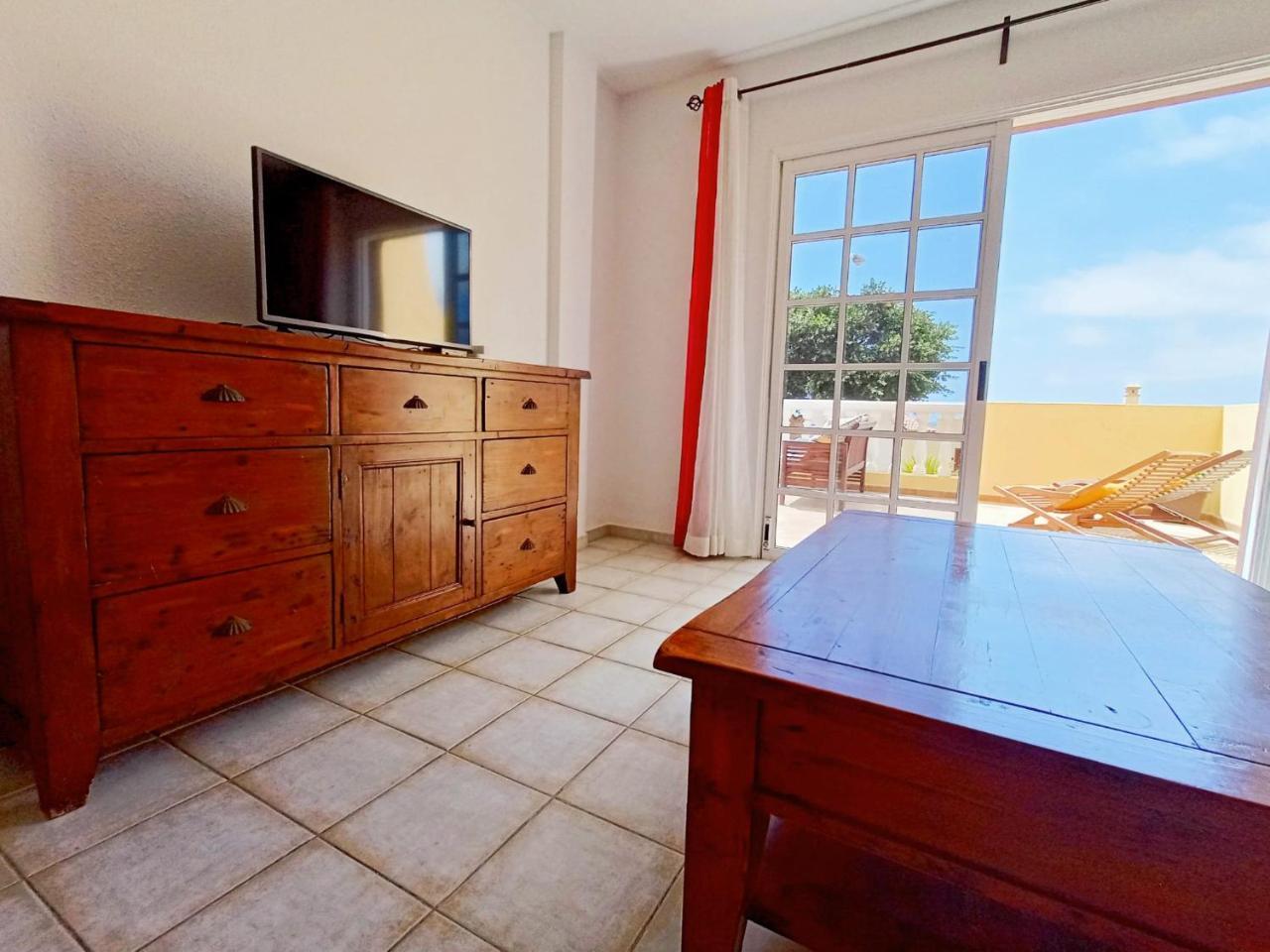 Sunny Terraced Apartment in Costa Adeje, Tenerife South 2