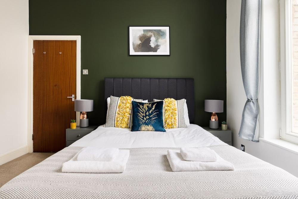 Still Life Liverpool Street 1