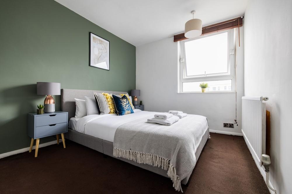 The Bermondsey Collection 1