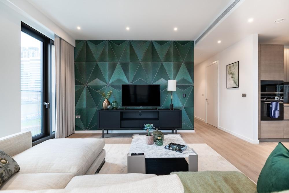 Fabulous One Bedroom Apartment in Exclusive Canary Wharf