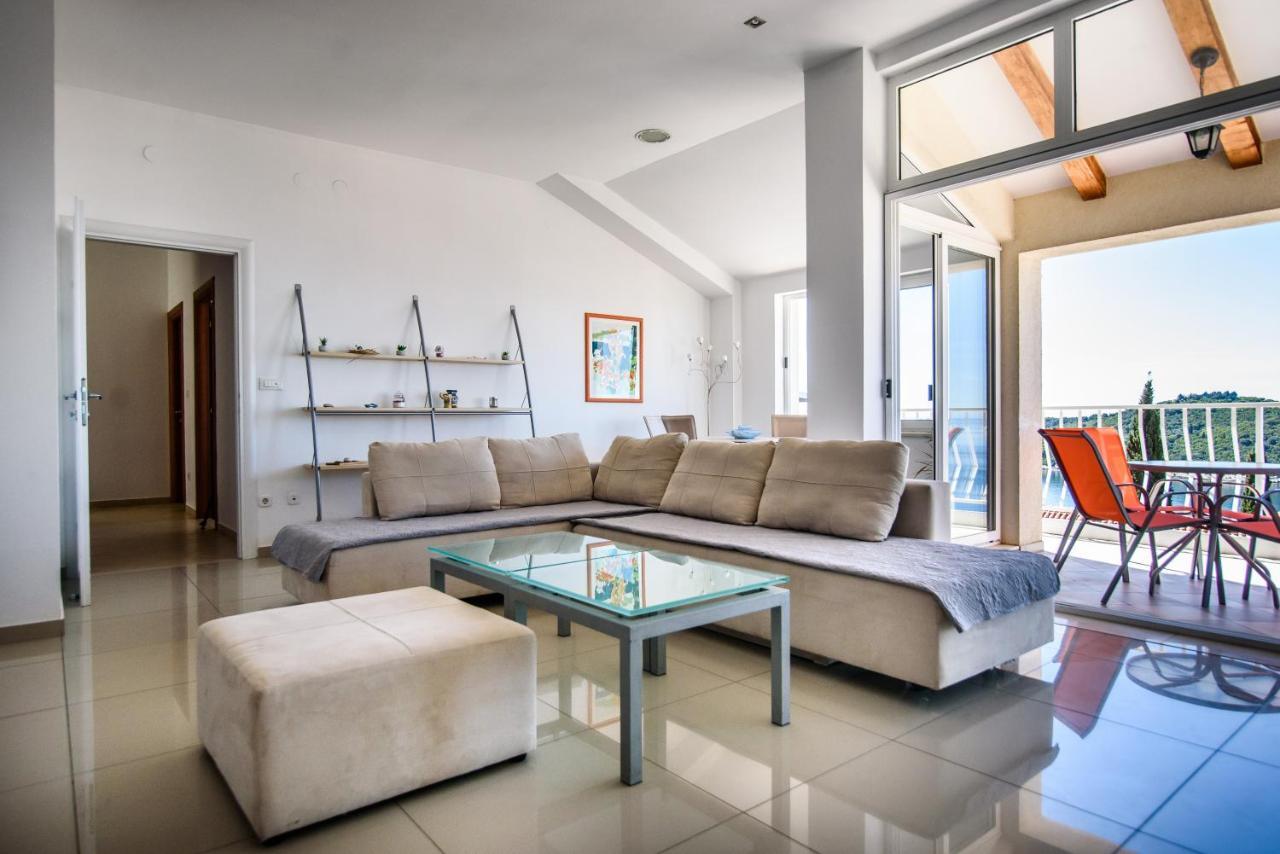 Zenith Apartment by Duhomes 2