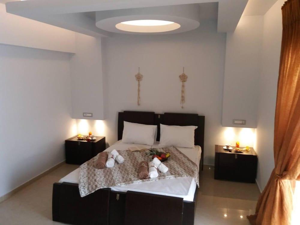 Maia Luxury Pool Villa in Afandou Rhodos 1