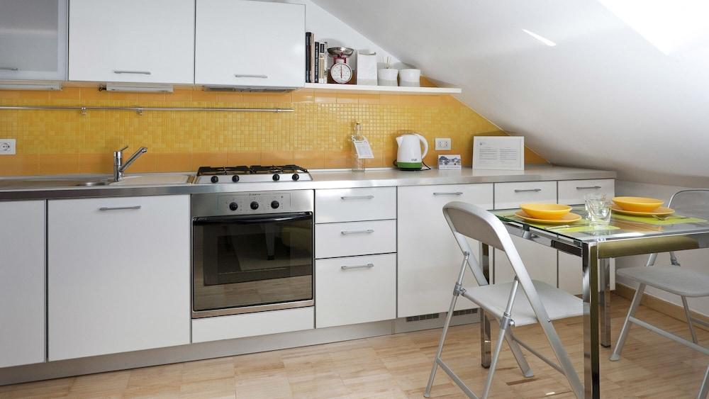 Mi-Ales10a5 - Alessi 10 2