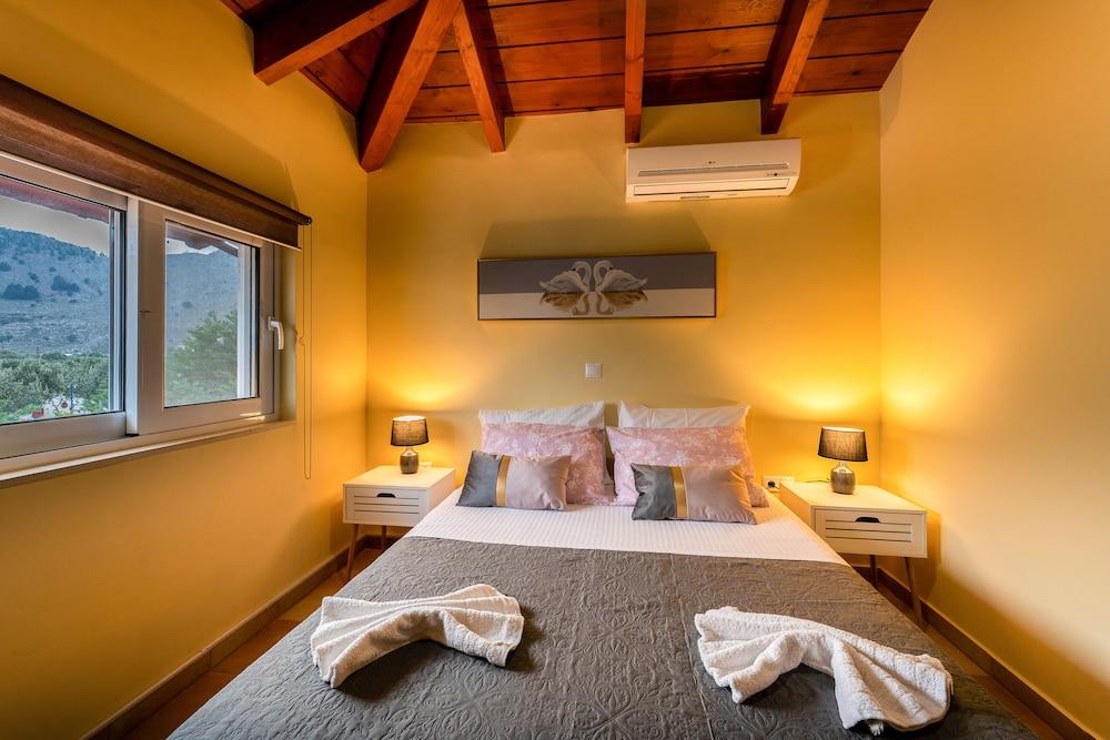 Beautiful 2-Bedroom Villa in Kolymbia-Rhodes 1