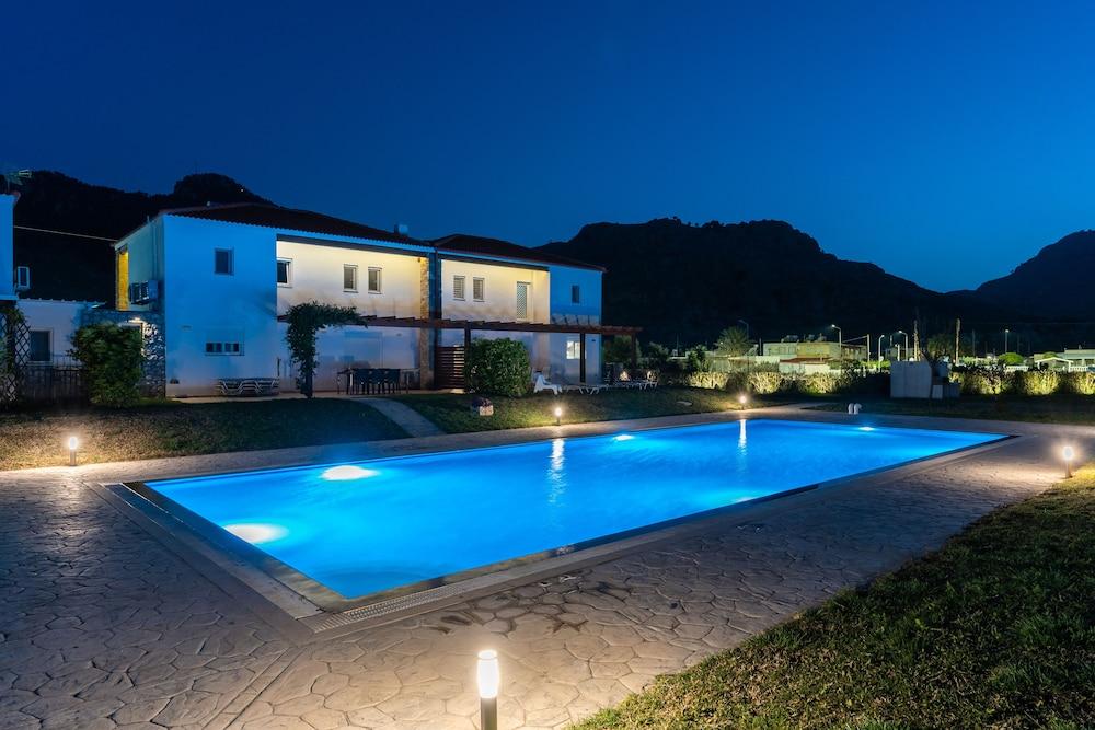 Beautiful 2-Bedroom Villa in Kolymbia-Rhodes