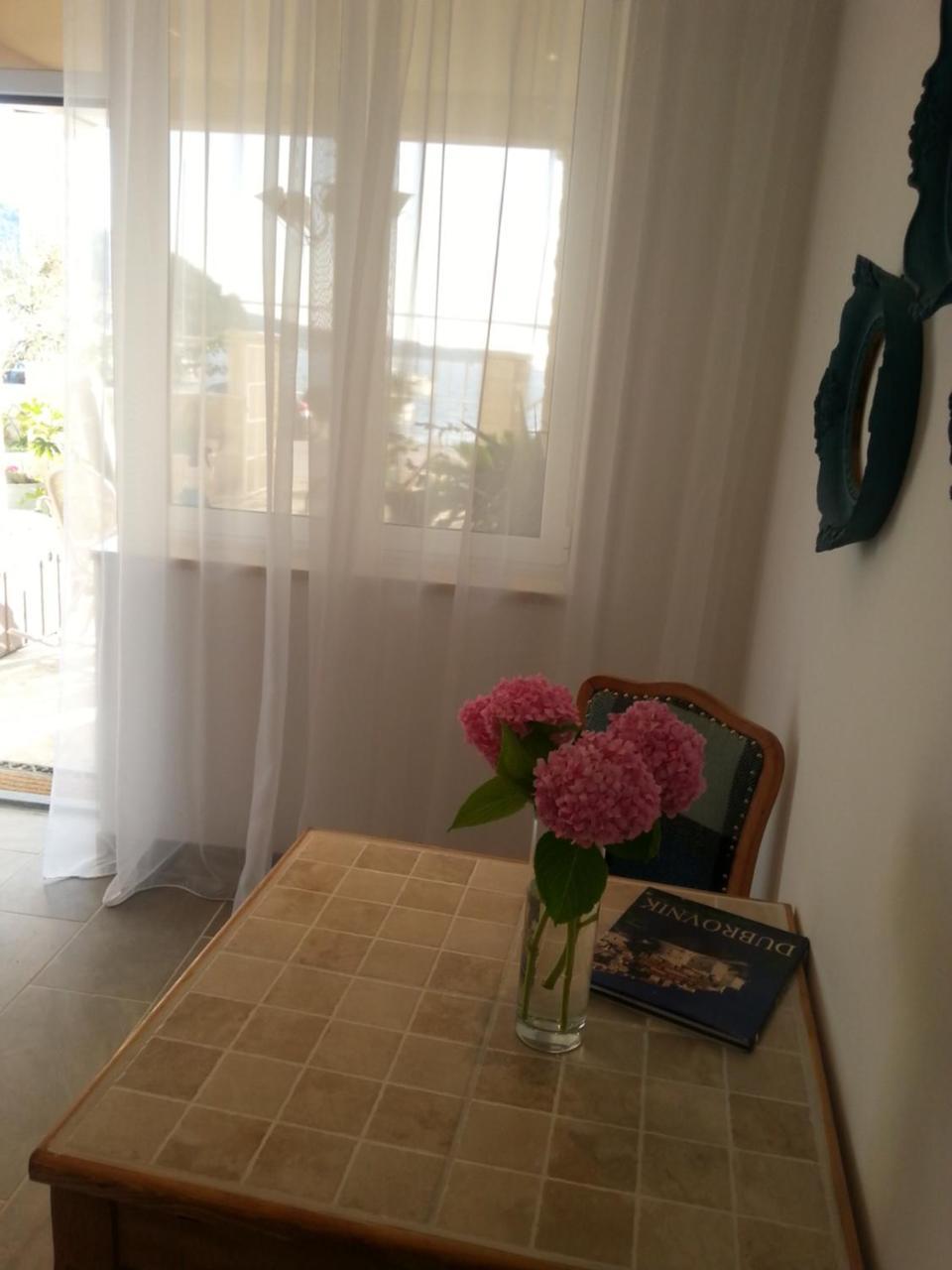 Apartment Mare S Mora 1