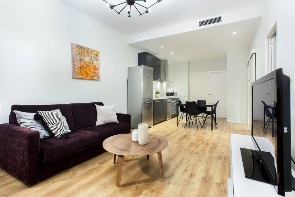 Centric 3bedroom in las Ramblas 2 1b (Adults Only)