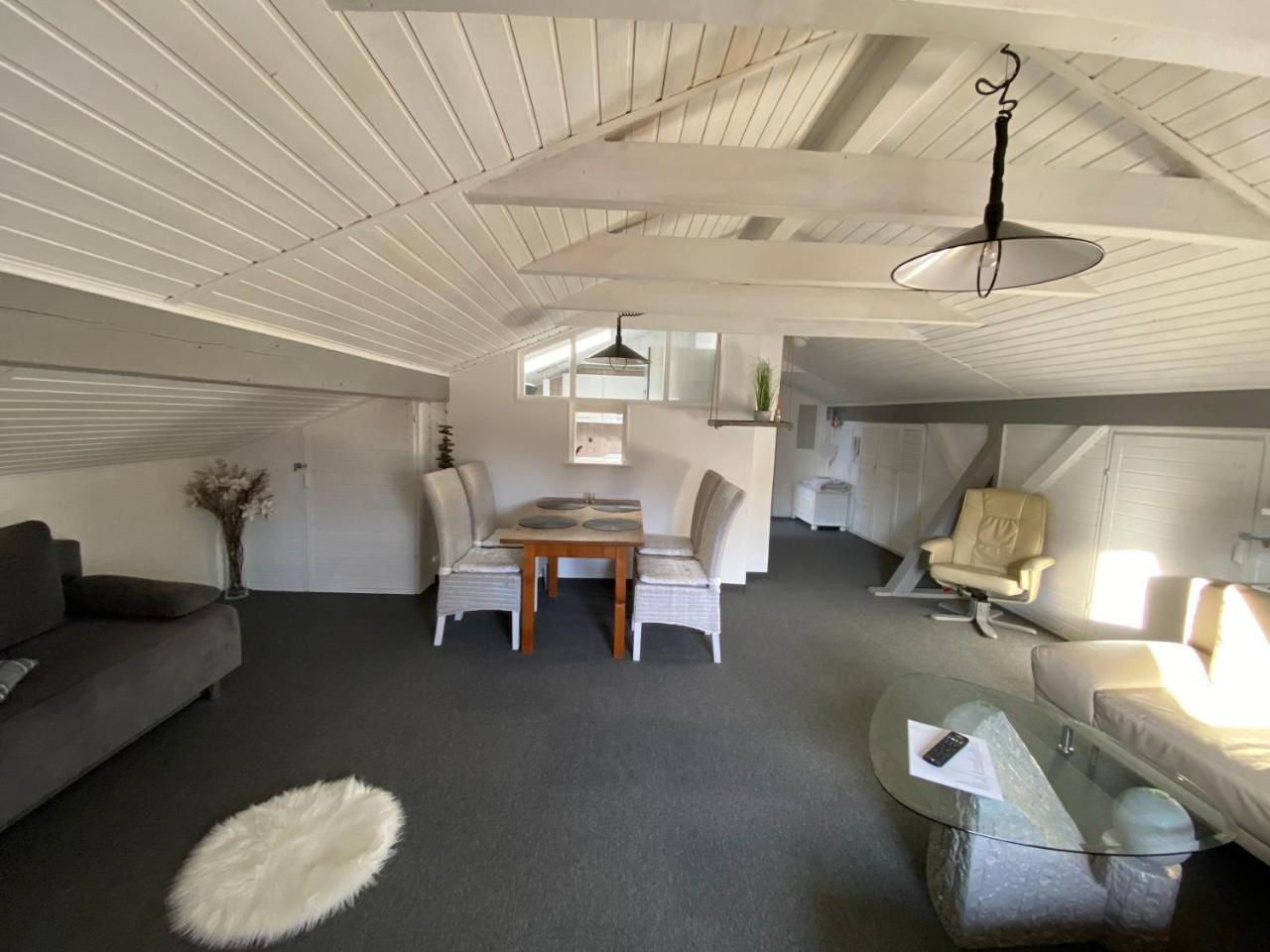 Haus Flora (Adults Only) 2