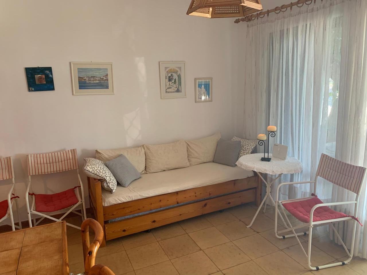 Haraki Beach House 2