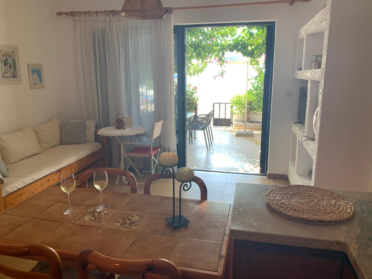 Haraki Beach House 1