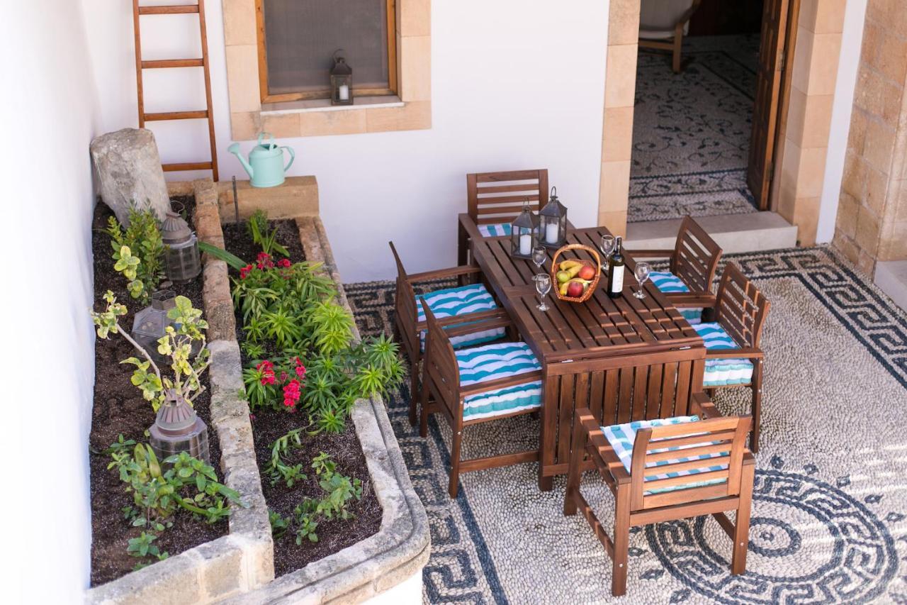 Evangelia's Traditional Villa Lindos 1