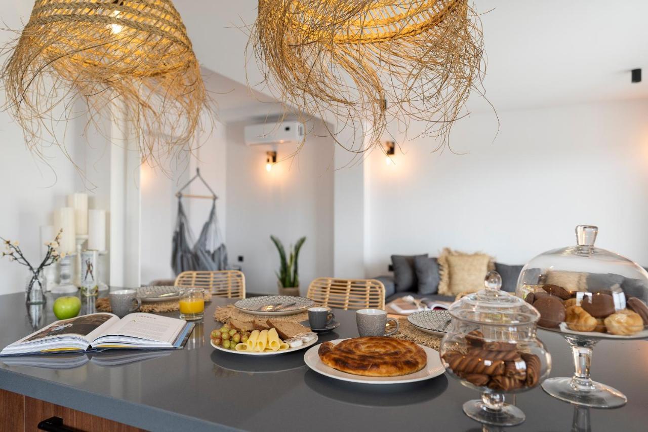 Luxury Nissovilla with Private Pool & Sea Views 1