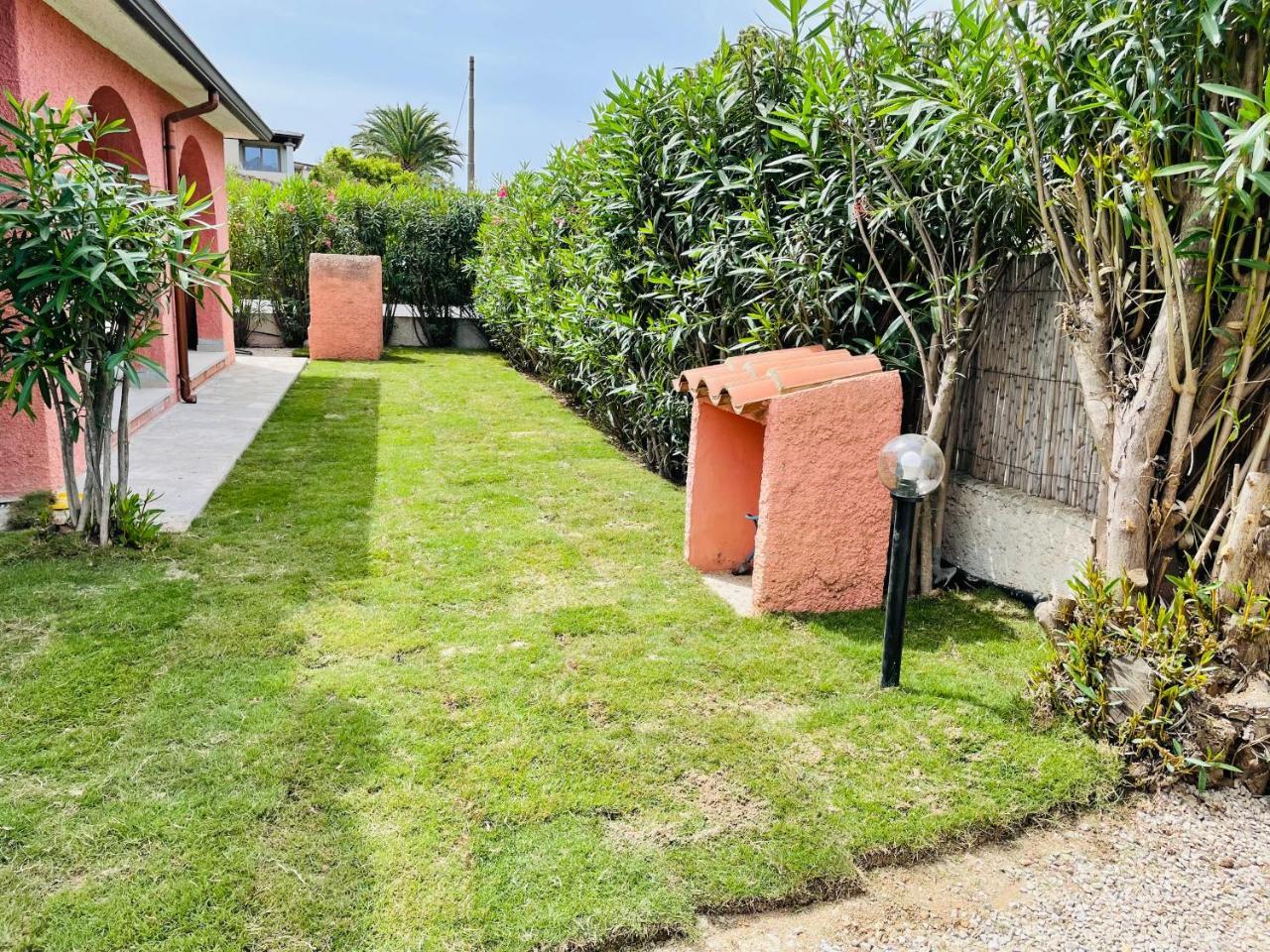 Villino Oleandro a Pochi Passi Dalla Spiaggia di Simius