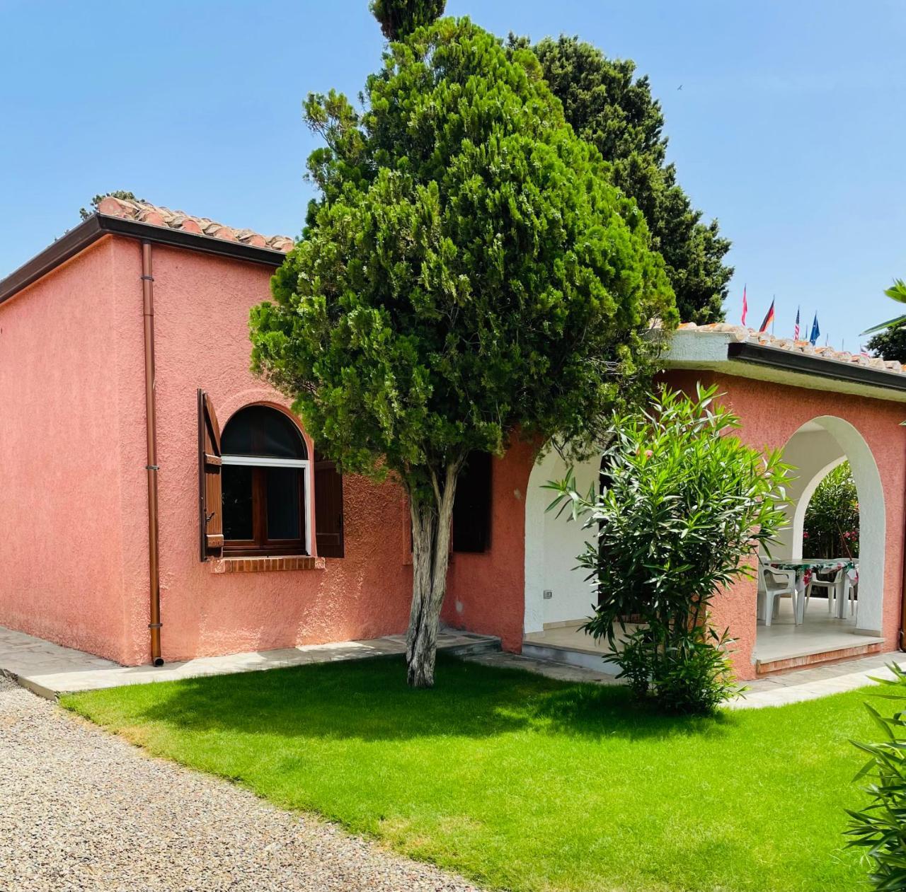 Villino Oleandro a Pochi Passi Dalla Spiaggia di Simius 2