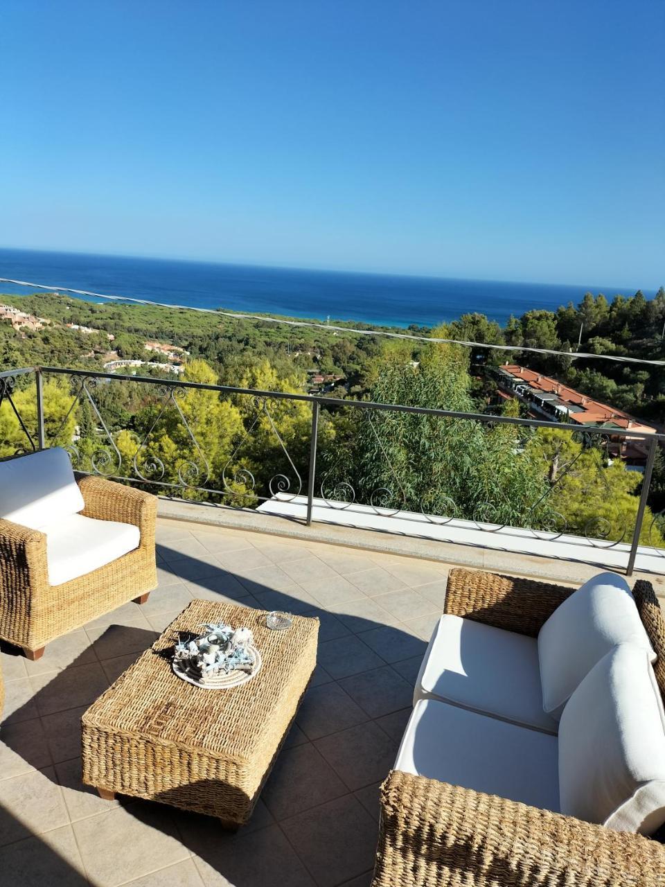 Villa Con Vista Mozzafiato Sul Mare di Chia 1