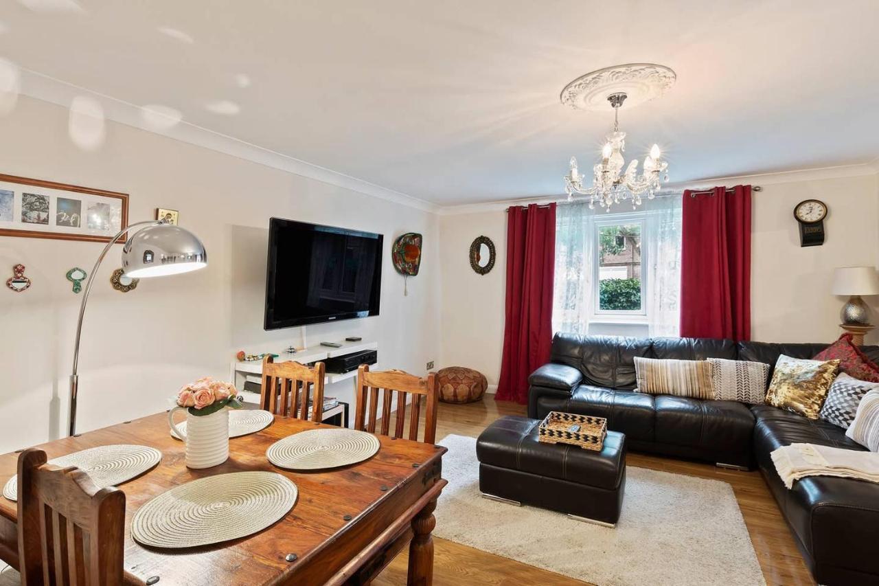 Beautiful And Cosy 2 Bedroom Flat 1