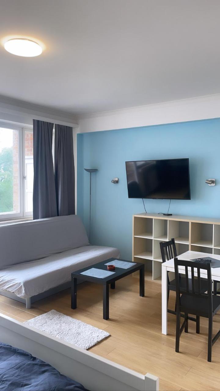 Flat Beautiful And Quiet with Terrace & Working Desk 1