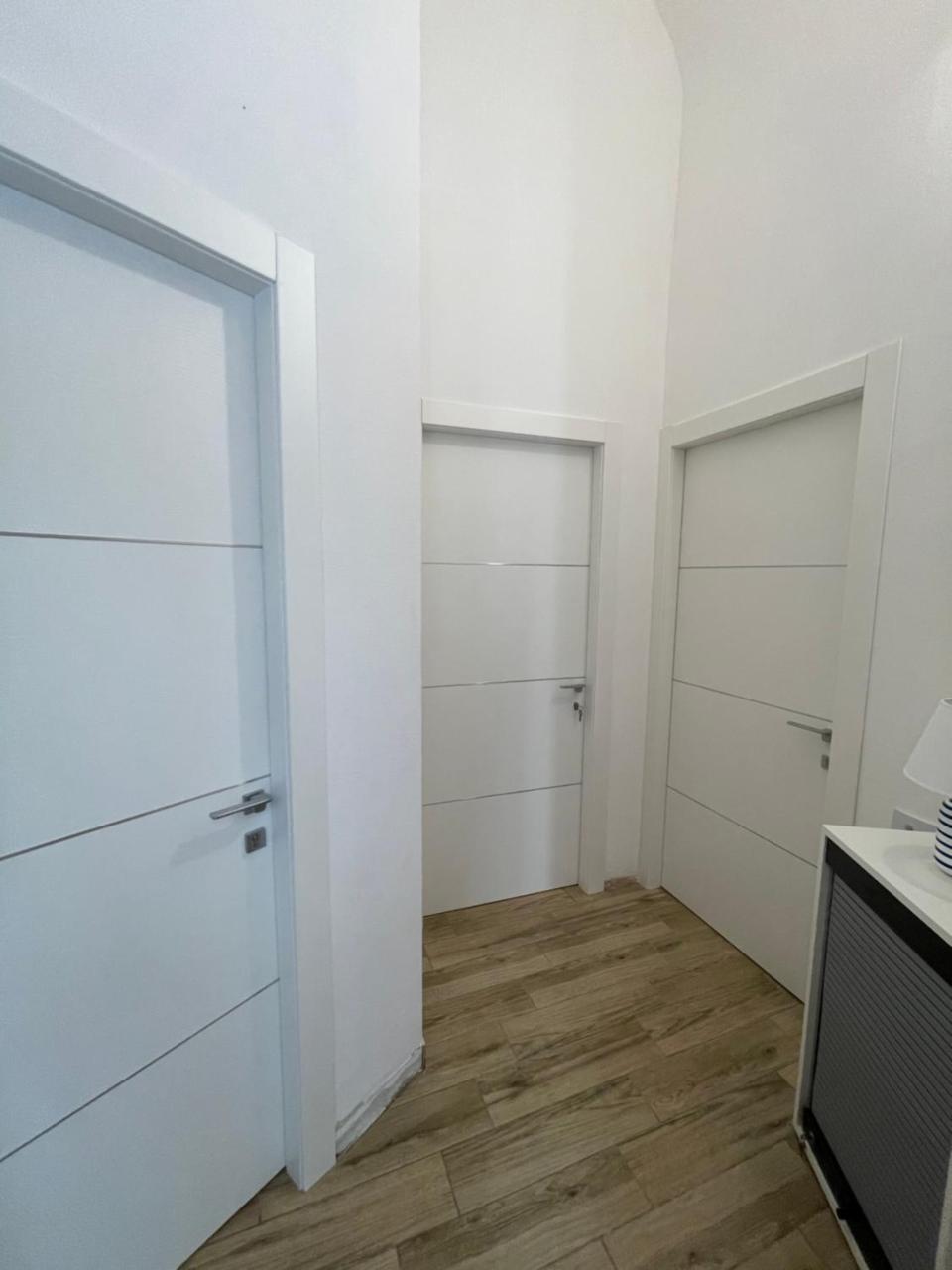 White Shell Rooms Accomodation Self Check-In 2