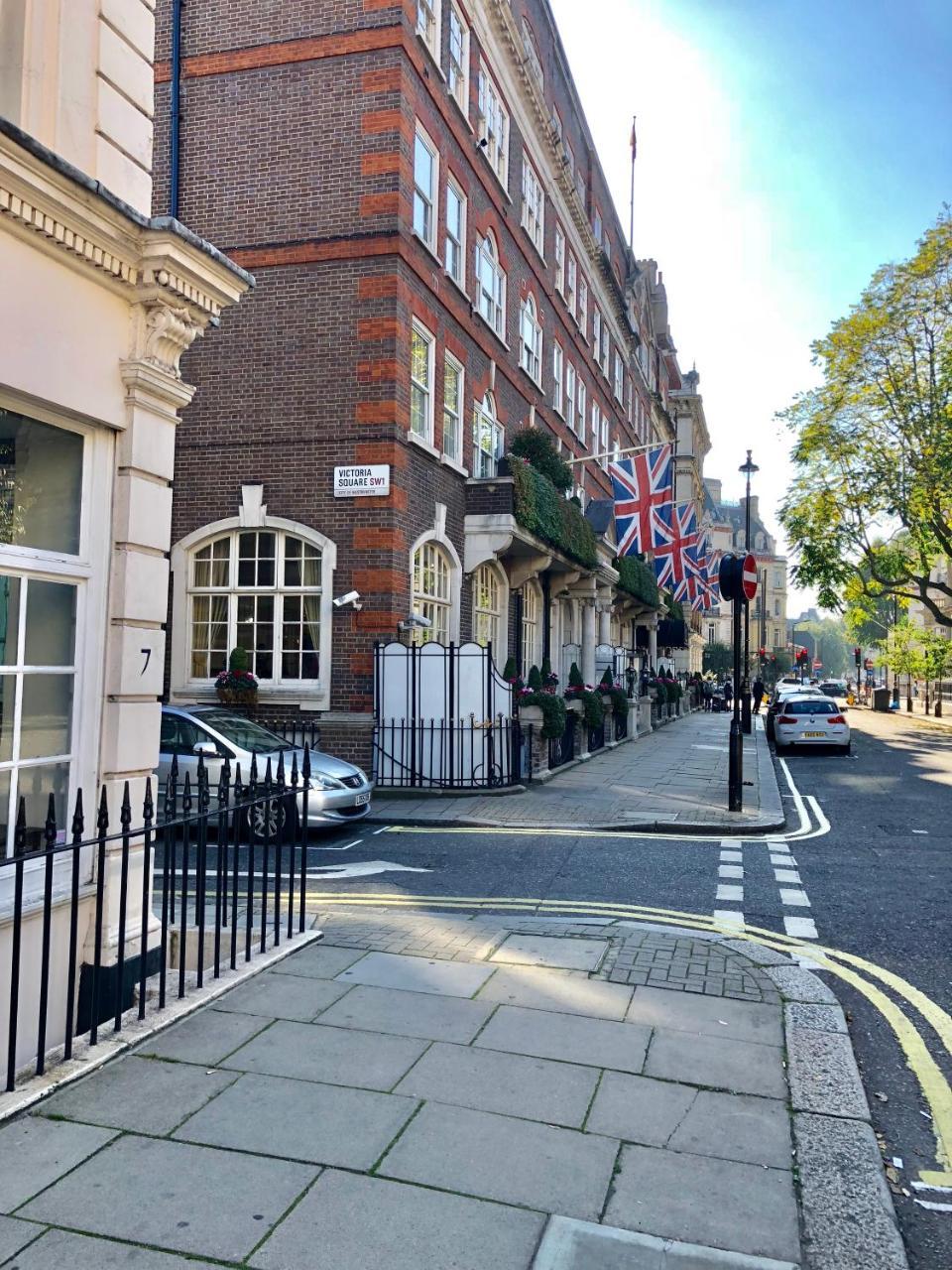 Buckingham Palace View Apartment