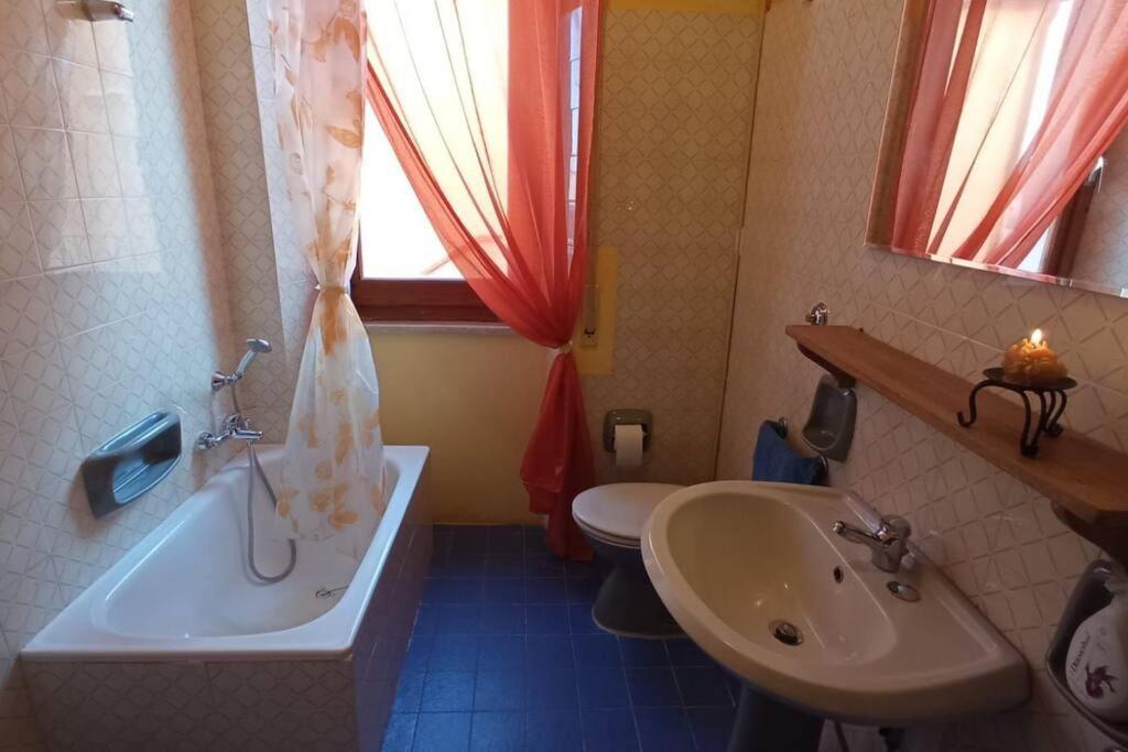 ⋆⋆⋆⋆⋆ [In Centro] 6 Persone, Ampio E Tranquillo Appartamento Completo 2