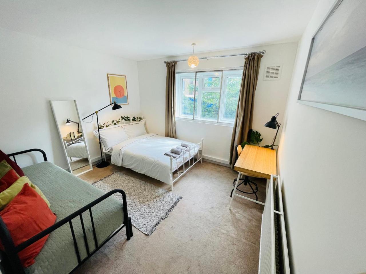 Greenwich Apartments by Sleepy