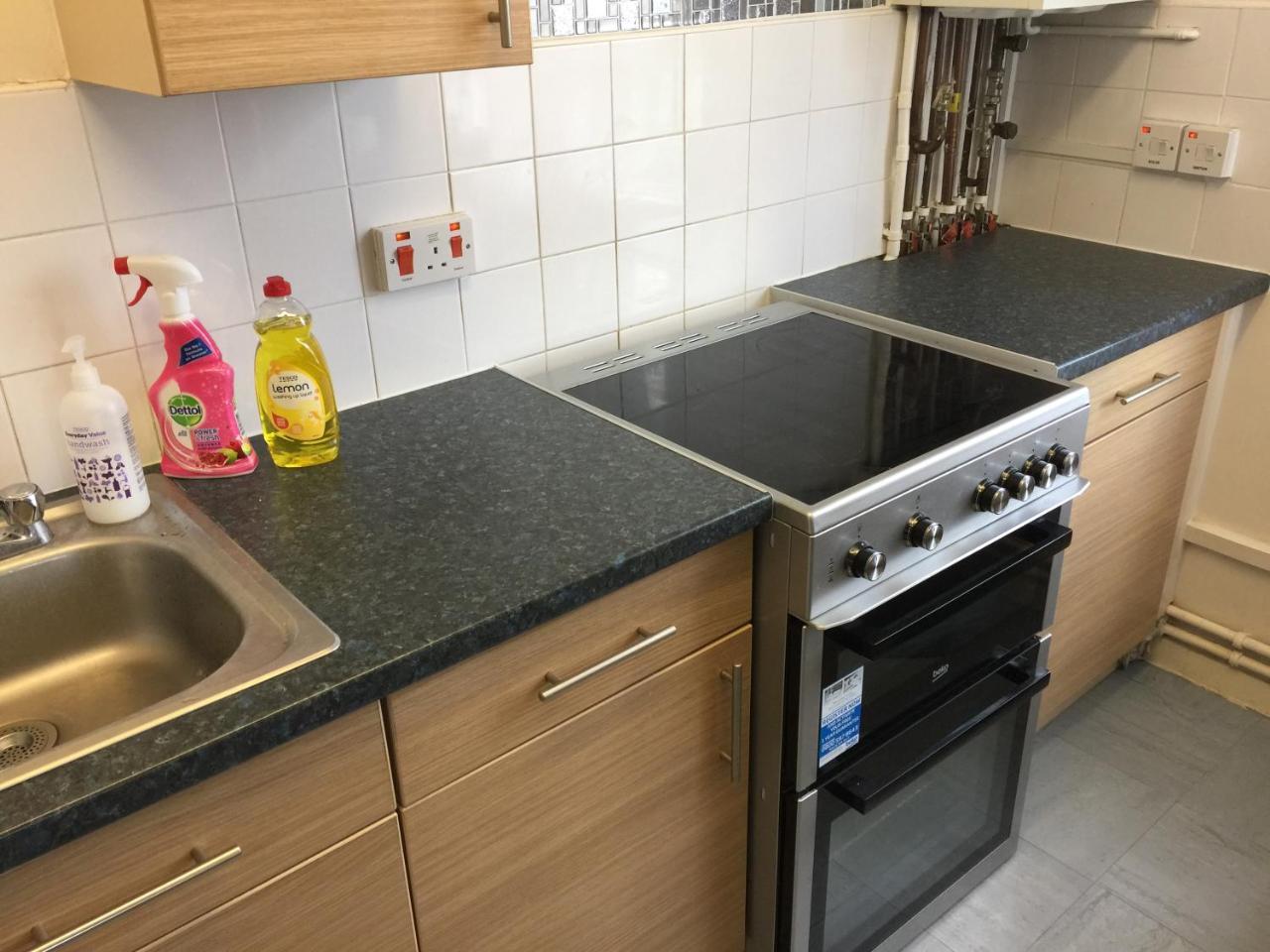 Two Bedroom Apartment in Royal Greenwich 2