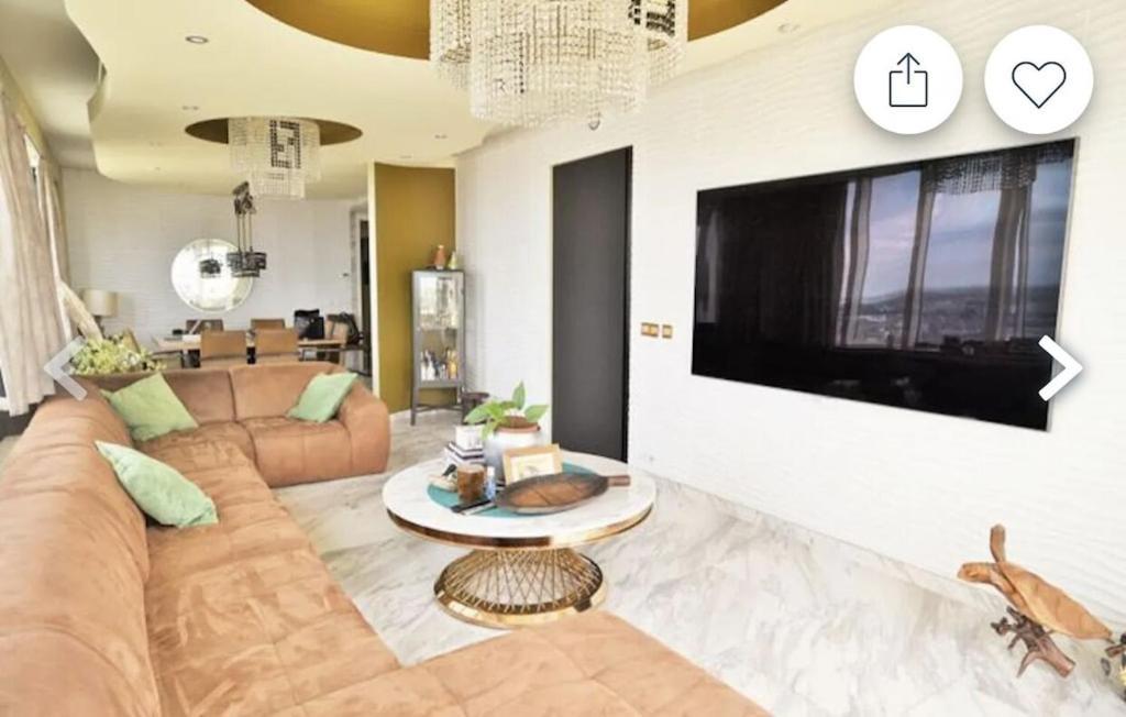 Luxury And Beautiful Apartment with Unique Skyview