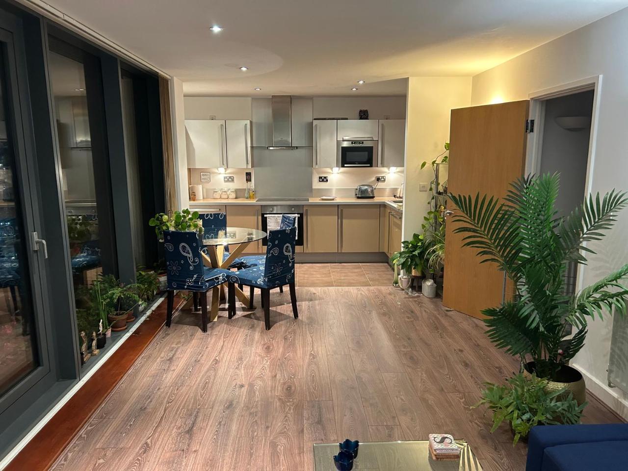 London Skylineviews 2 Bed 2 Bath Flat Near Canary Wharf, O2 & Excel 1