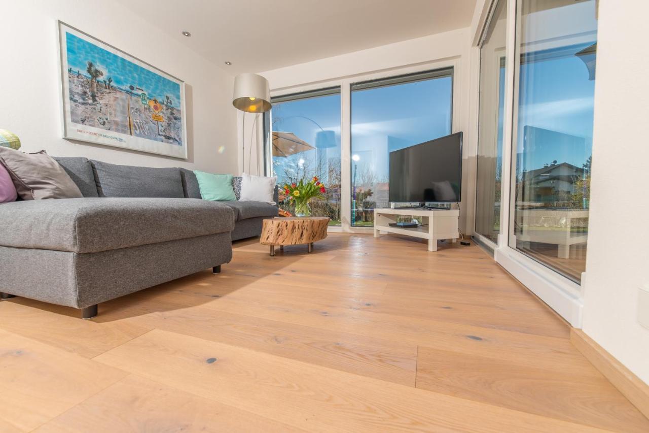 Helle Wohnung Mit Bergblick & Eigener Terrasse 2