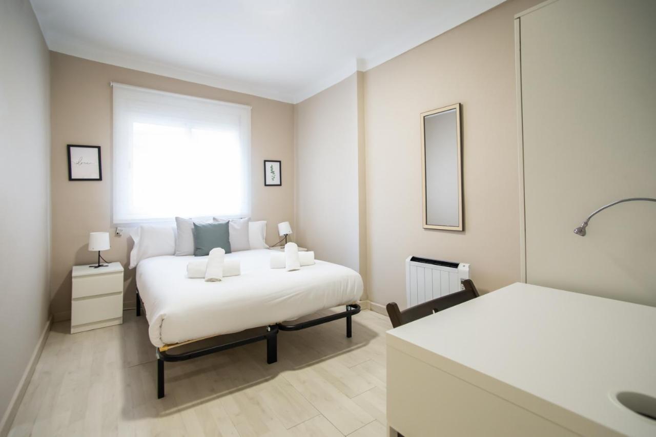 12tog1035 - Spacious Apartment Near Camp Nou 2
