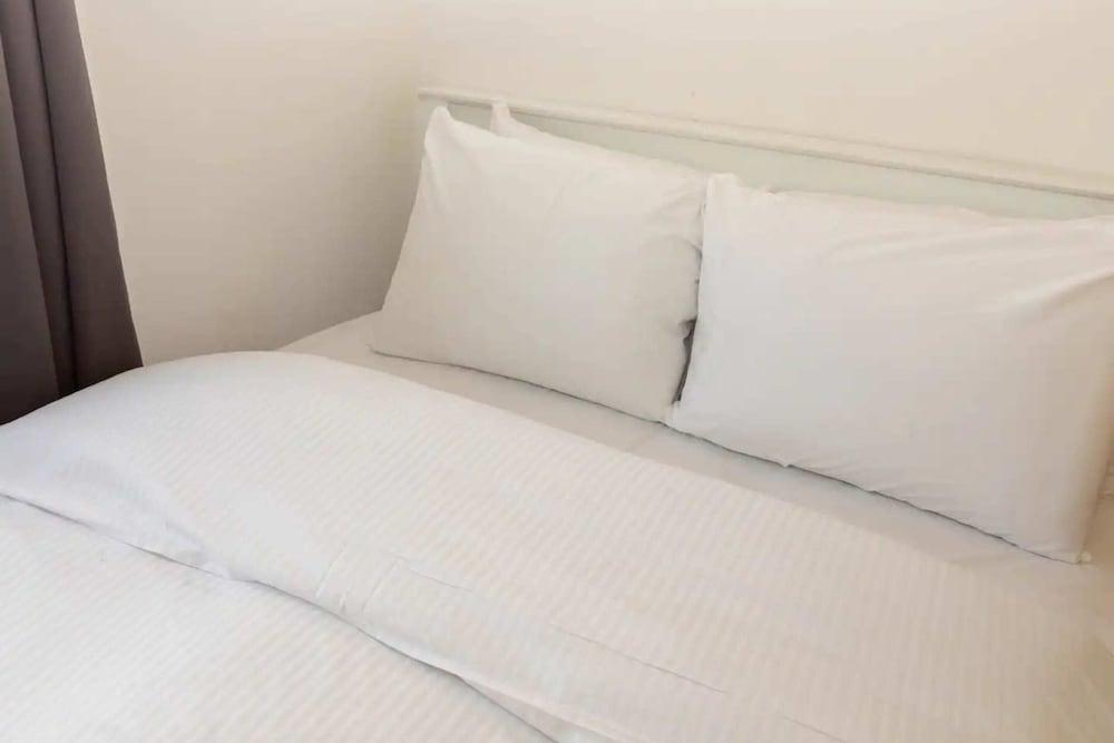 Centrally Located 1 Bedroom Apartment Near Paddington