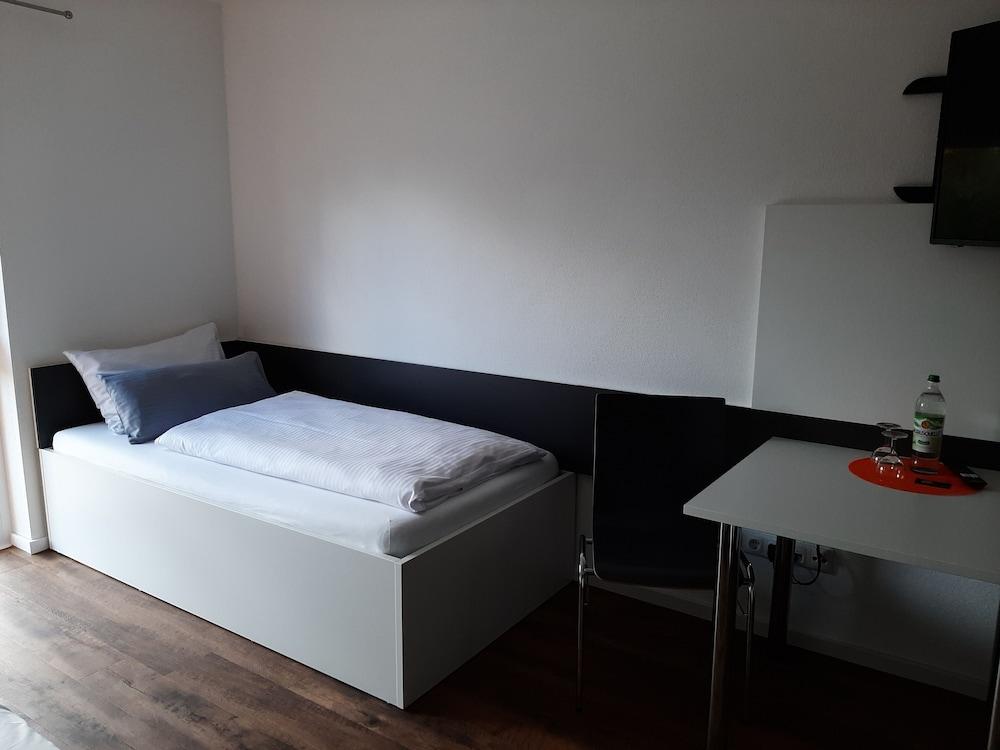 Boardinghouse Kastanienring 2