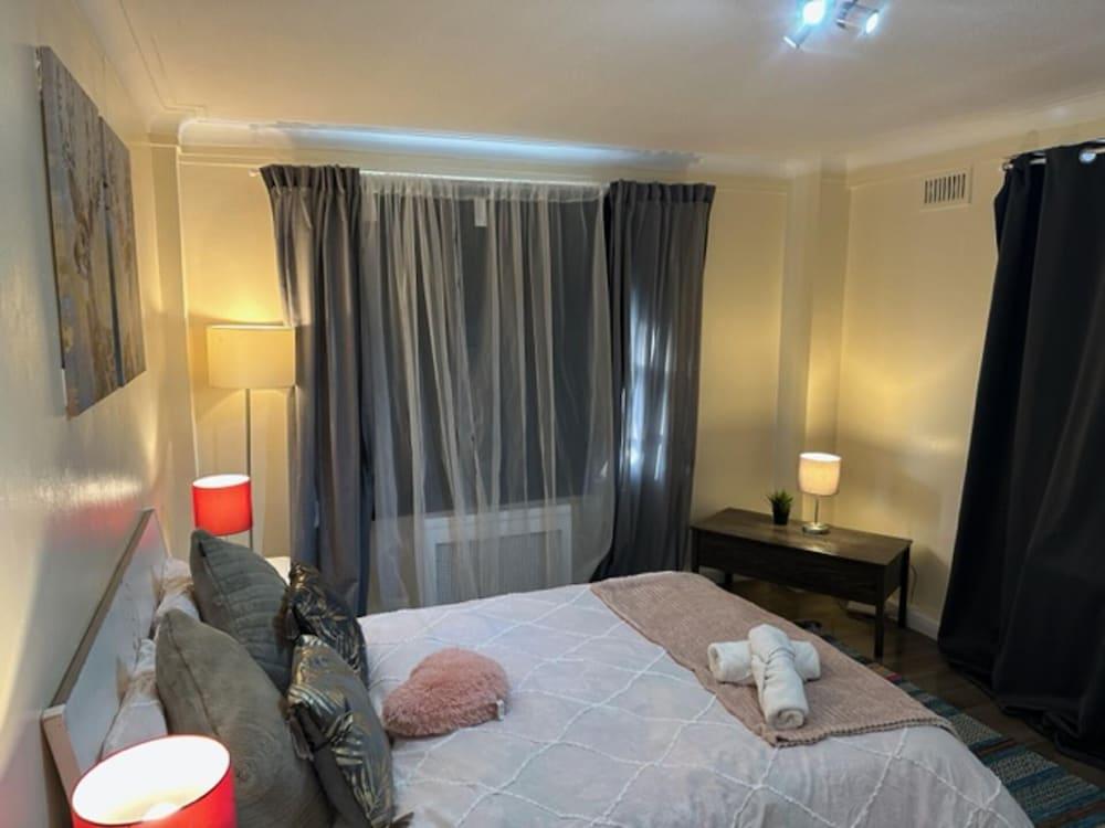 Superb 1-Bed Private Family Apartment in Centre 1