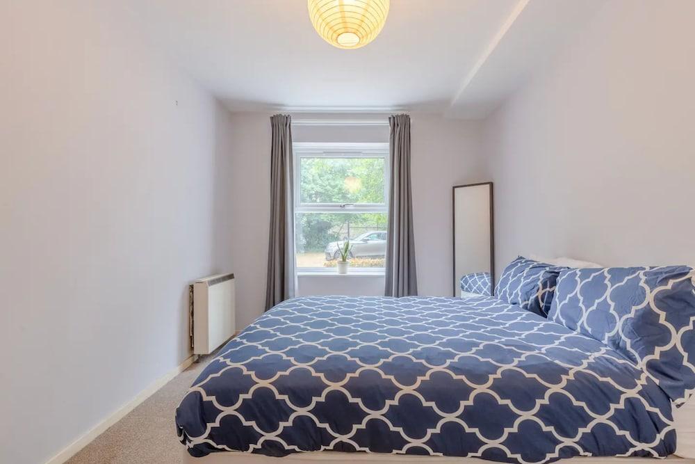 Spacious 1 Bedroom Apartment in Bermondsey 1