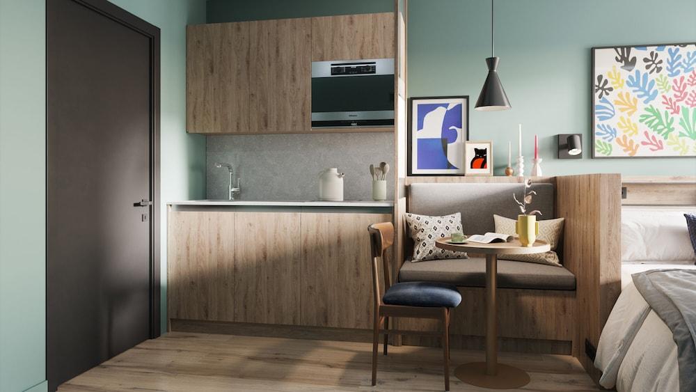 Bob W Tower Hill Studios 1