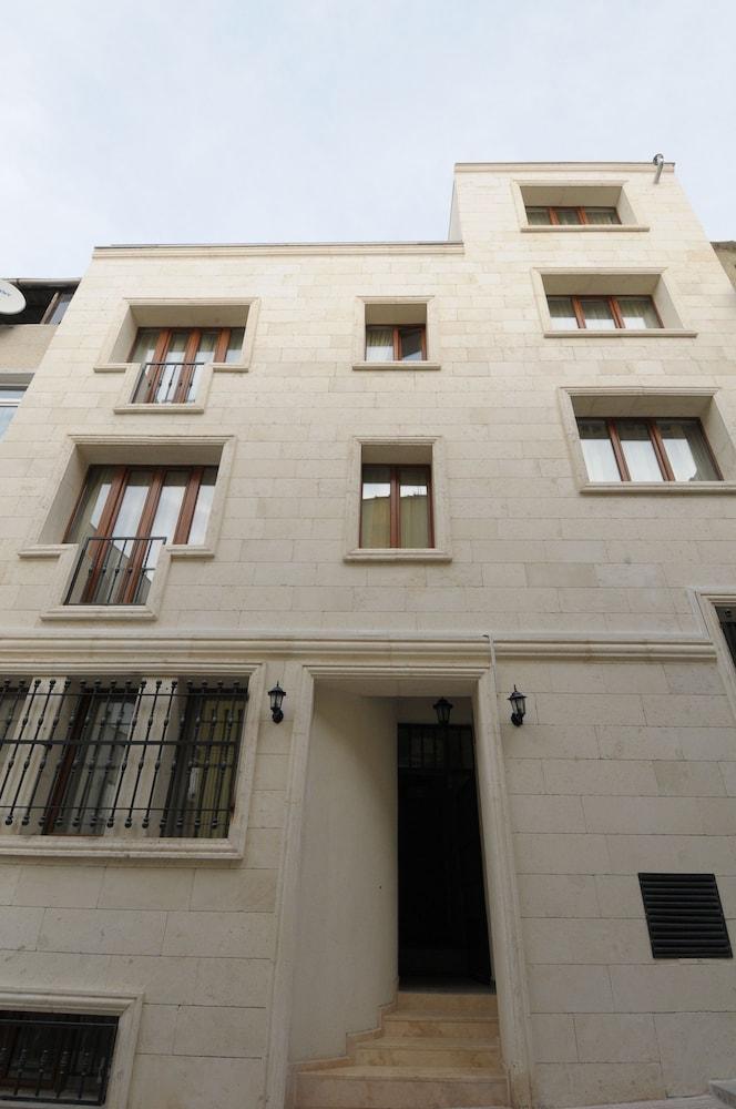 Three Apples Taksim Residence