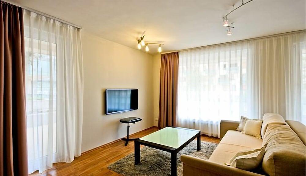 Corvin Lux Aparthotel
