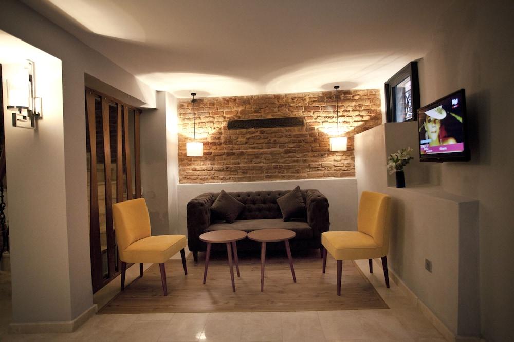 Pera Line Residence