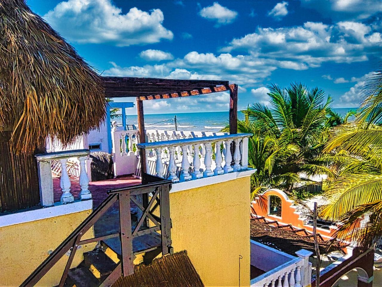 Casa Maya Lodge Robinson Crusoe Life