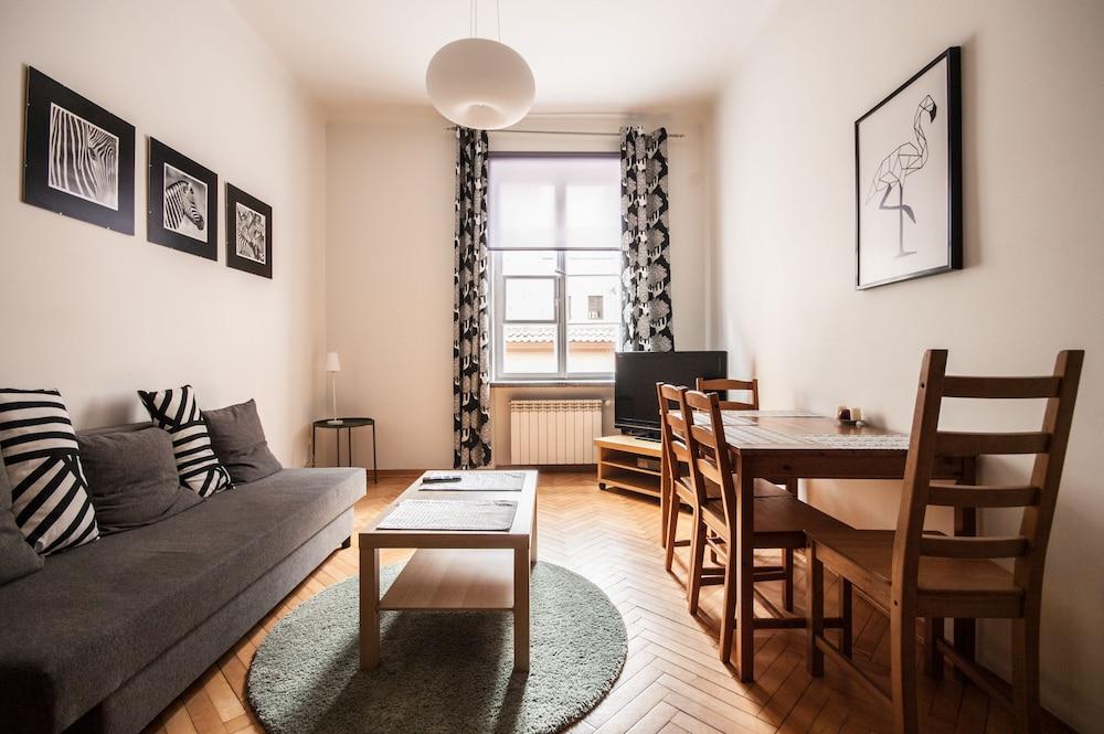 Elegant Apartment Old Town V