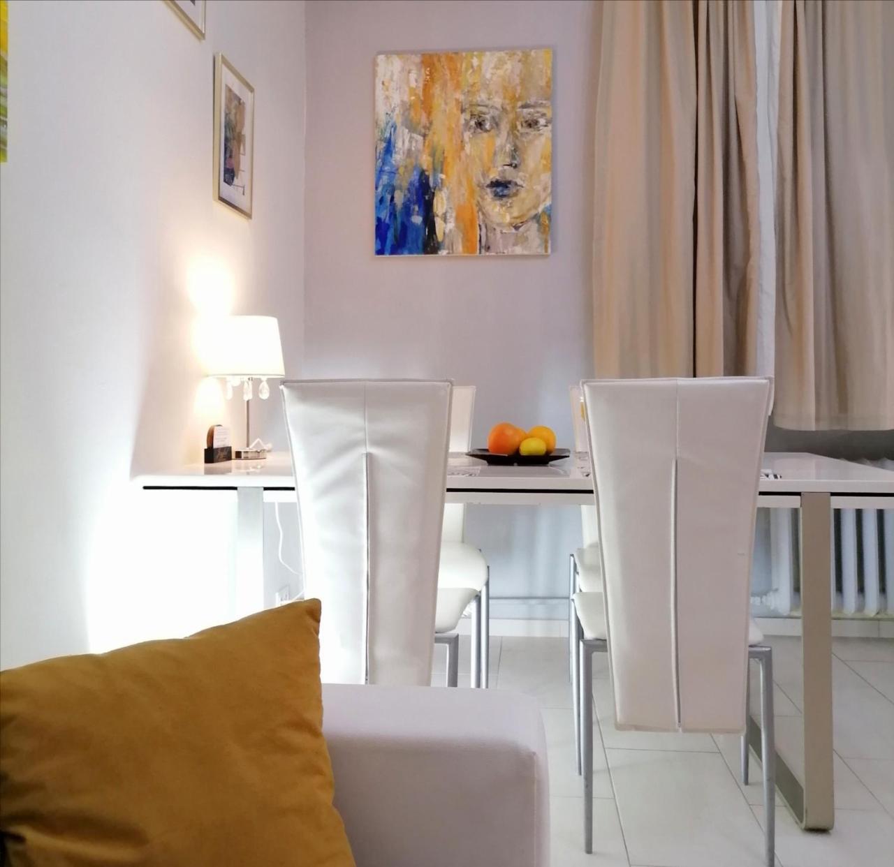 Metro Wilson Apartment