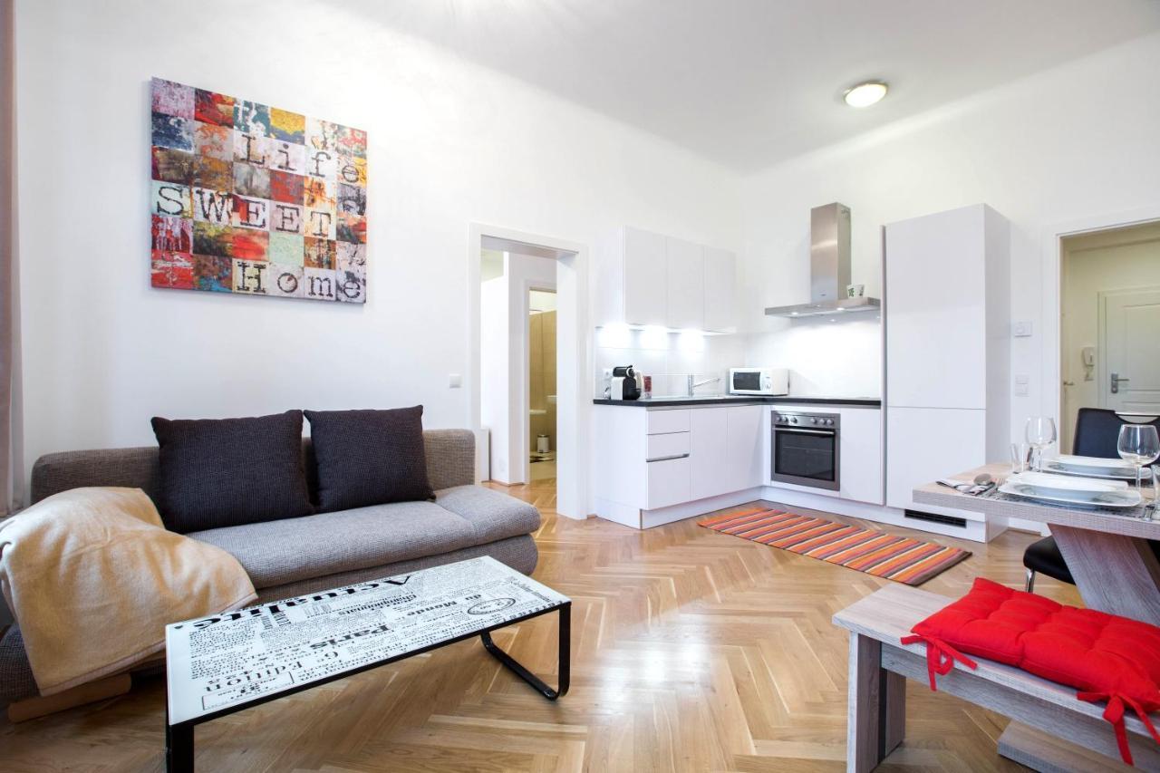 The Barts Apartments - Self Check-In